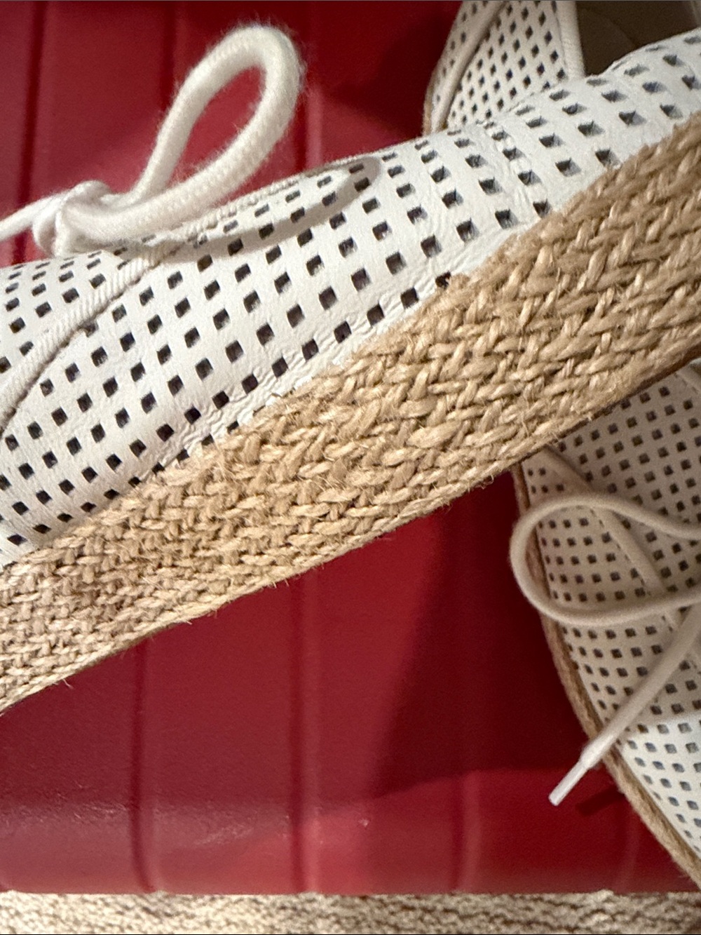 Keds women’s white leather shoe flats perforated 9 1/2 clean EUC sneakers 9.5 - Picture 4 of 4